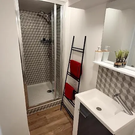 شقة 2 Avec Exterieur شيربوغ أون كوتننتين