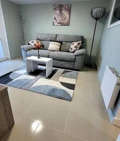 2 Avec Exterieur شقة *